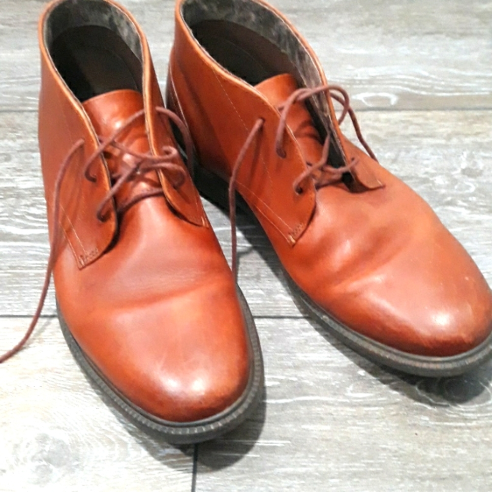 Timberland medium brown chukka boots. Size 8.5